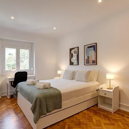 アパート Spacious Tailor Made Flat With Ac In Areeiro *