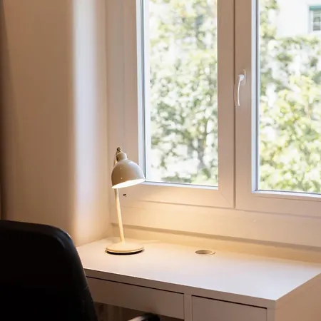 Апартаменти Spacious Tailor Made Flat With Ac In Areeiro Лісабон