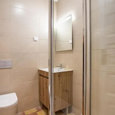 Spacious Tailor Made Flat With Ac In Areeiro アパート *